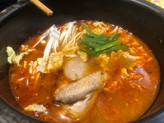 -花馬肆.云南过桥米线(汉神购物广场现场熬汤店)