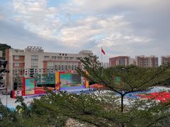 -广州市第二中学高中部(科学城校区)