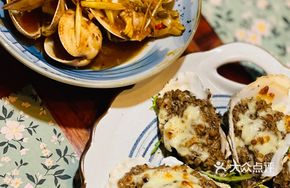 Thai-style Beef Tenderloin with Large Abalone