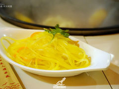 凉拌土豆丝-江湖水乡铁锅炖魚(周庄嘉园店)