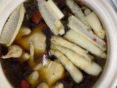 竹荪鸽子锅底-名善山珍·野生菌汤锅(文殊院店)