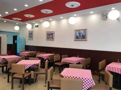 大堂-红宝石·鲜奶小方·海派西点房(南丹店)