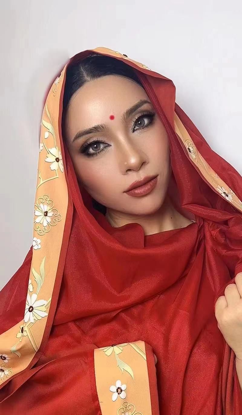 课堂示范:印度妆