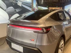 -TESLA 特斯拉(上海太古汇体验店)