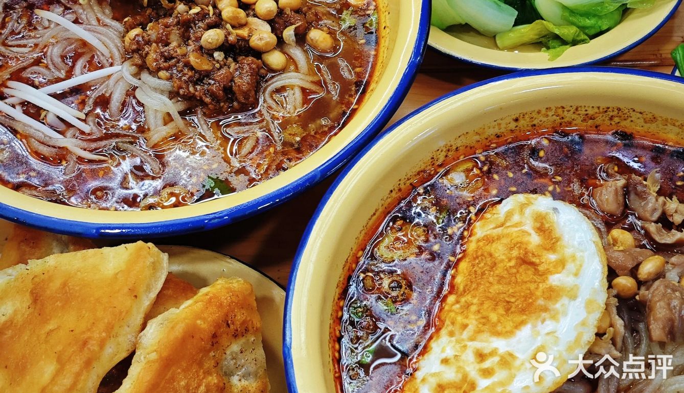 小巷里的酸辣粉！超好吃！😋