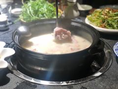 -大匠工房古船木艺术餐厅·猪肚鸡专门店(长白仙岛店)
