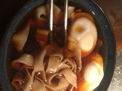 -老牌坊云南鱼豆花火锅(哈西万达店)
