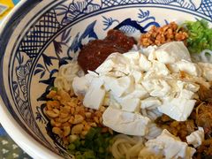 -蜗牛小馆醉乡民谣云南菜(惠新西里店)