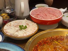 -小天鹅火锅·一线江景洪鼎旗舰店(洪崖洞店)