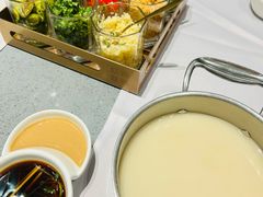 -红鼎豆捞·非遗鲍皇汤火锅(宝丰路店)