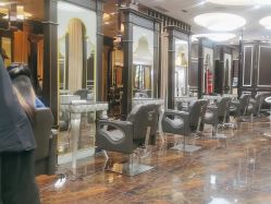 点击看大图 -八佰伴8008星级形象店