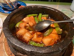 石锅沃豆腐-桂满陇-十里风荷(合生汇店)