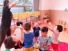 -小门牙好性格托育(北外滩中心)