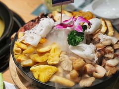 -一朵菌·野生菌探索家火锅(南亚店)