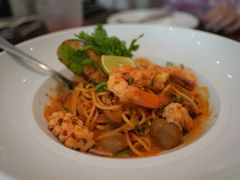 -Chom Cafe and Restaurant