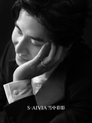 -雪中彩影婚纱摄影·微光艺术中心