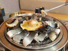 -围炉肉舍•炭烤活鳗•丹东海鲜烤肉(步行街店)