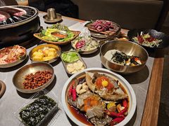 -草家酱蟹炭火烤肉店(珲春南路一店)