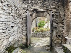 -高荡千年布依古寨旅游景区