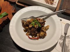 -NIUNIUPARK和牛螃蟹(龙湖杭州滨江天街店)