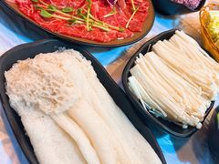 -鲜入围煮花胶鸡海鲜火锅