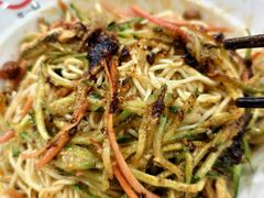 -牛一嘴·兰州牛肉面·大盘鸡(财富中心店)