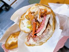 -Bánh Mì Huynh Hoa