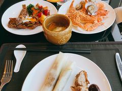 -怡豪大饭店·银顶旋转餐厅