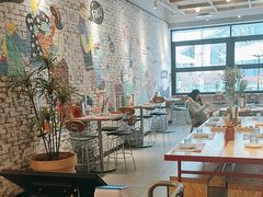 -必胜客(大宁路店)