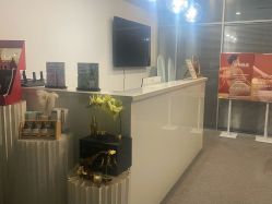 -YooMee优美智能科技美肤机构