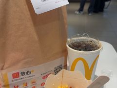 -麦当劳(上海虹桥站30B检票口楼上)