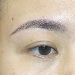 -一个差评成就的纹眉店
