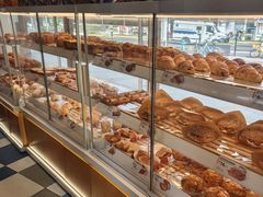 -85度C(生甜甜圈研究工坊·上海平凉店)