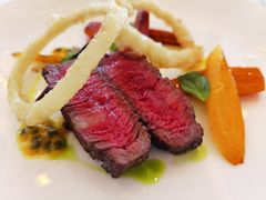 M7级和牛牛柳配手指胡萝卜-Jean Georges