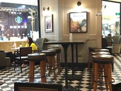 大堂-星巴克(港汇1号办公楼店)