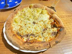 黑椒卤牛肉披萨-盘炉forenza·云贵川融合小食堂 ( 钟楼中柳巷店)