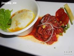 温泉蛋拌牛柳-金柚子韩国烤肉(威宁路店)