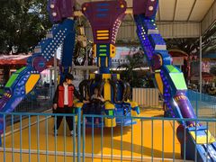 -顺德大良半月城游乐场