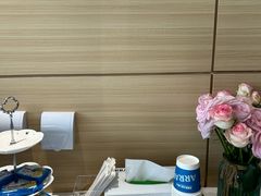 -瑞尔齿科(上海长风大悦城店)