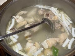 -喃喃椰·糟粕醋·椰子鸡火锅(七堡花园店)
