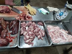-标记美食新鲜猪杂(兴南大道店)