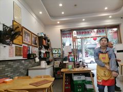 -雷祖芳老妈蹄花店