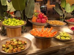 -钱小奴海鲜自助黑金店(杭州滨江龙湖店)
