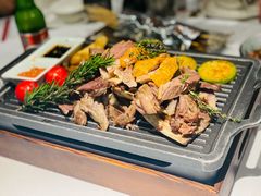 牧民烤羊腿-耶里夏丽·丝路新疆菜·清真食品(徐汇南丹东路臻选店)