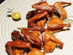 沙田玻璃乳鸽-馋遇江南·精致湖景雅宴(东方之门店)