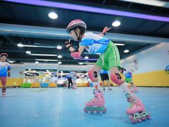 -悦动体能篮球羽毛球网球(三里河店)