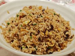 -肥肥虾庄·金牌油焖大虾(汉口城市广场店)