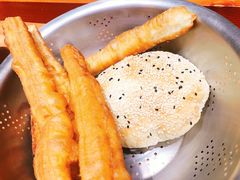 甜大饼-弄堂咪道-饭香·面香·馄饨香(兴梅店)