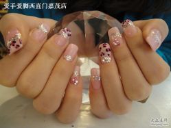 爱手爱脚彩绘光疗甲-摩睫+皮肤管理·科学美容中心