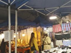 -吴山路夜市